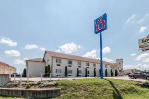Motel 6-Hutchins, TX - image 1