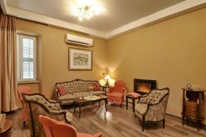 Lemonia Luxury Apartment