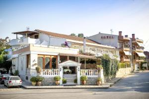 Hotel ALEXANDROS - 2hvězdičkové hotely ve městě Nea Fokea