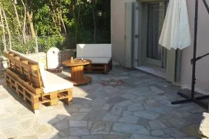 Menehuna Heartmade Maison - Agii Saranta