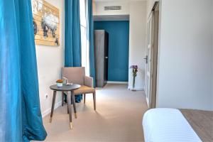 Hotels Hotel de la Tabletterie : photos des chambres