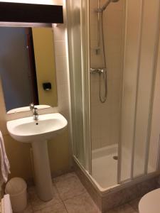 Hotels Hotel Elysee : photos des chambres