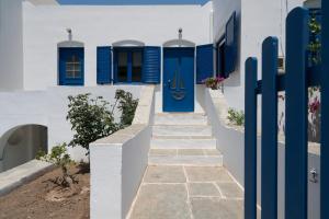 Captain's Home KMR Sifnos Greece