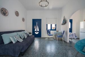 Captain's Home KMR Sifnos Greece