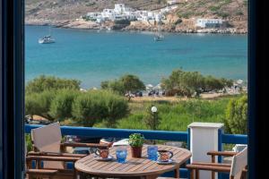 Captain's Home KMR Sifnos Greece