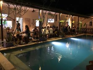 M BOX Gili Trawangan