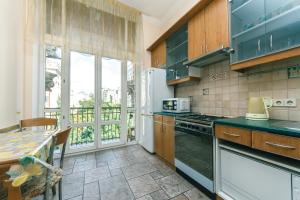 Apartments Rentals Ukraine on Kreshchatik