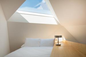 Top City Center Apartments location next to Lion Monument