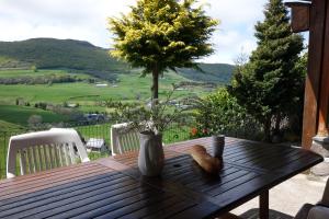 Maisons de vacances Farmhouse with mountain view : photos des chambres