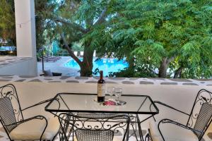 Tzane Apartments Paros Greece