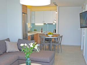 Sonja Beachfront Apartments