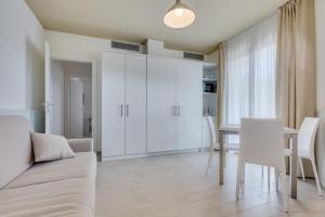 Family Suite (2 Adults + 2 Children) with Balcony room in Hotel Ambassador