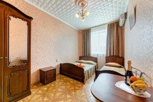Standard Triple Room room in Guest House Naira