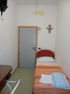 Standard Single Room with Sea View