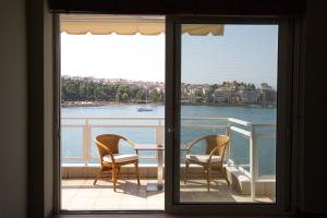 Chalkida Seafront Apartment Evia Greece