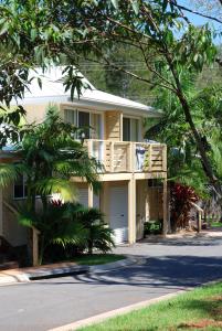 Flynns on Surf Beach Villas