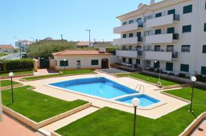 Apartment Peniche swimming pool