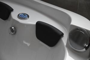Deluxe Suite mit Whirlpool-Badewanne
