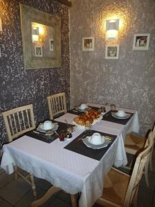 Hotels Logis Hotel Restaurant La Farigoule : photos des chambres