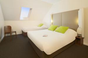 Hotels Campanile Hotel Compiegne : Chambre Triple