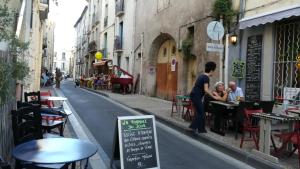 Maisons de vacances Au QUATRE, 2em etage centre historique : photos des chambres