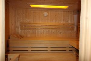 Villas Propriete Prestige Mougins Cannes Hammam sauna, DISCOTHEQUE salle de Cinema : photos des chambres