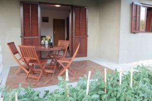 Apartments by the sea Pag 13251