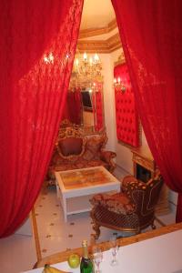 Deluxe Suite room in Disayn Hotel Shampan