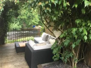 Riverside Suites Llangollen - 科文