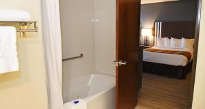 Large Queen Room with Two Queen Beds room in Best Western Inn of Tempe