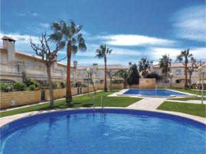 Three-Bedroom Holiday Home in Miami Playa, Nyaralók - Miami Platja