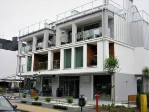 Armada Holiday House - 济夫努夫