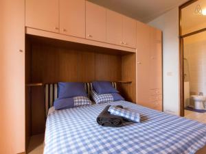 Luxury front row designer apartment 