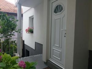 Apartment - Ground Floor room in Apartman Lokum