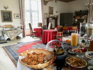 B&B / Chambres d'hotes Chateau d'Avanton : photos des chambres