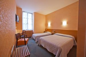 Hotels Logis Hotel de France : photos des chambres