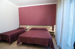 Economy Double or Twin Room Lato Ferrovia room in Hotel Velus