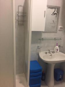 Montello Sweet House IUN Q5874 img25