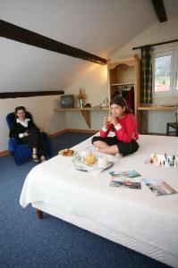 Hotels Logis Hotel Restaurant Auberge Les Rives de l'Arzon : photos des chambres