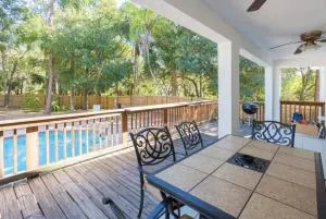 Poolhouse - Rocky Creek