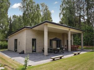 Four-Bedroom Holiday Home In Ebeltoft