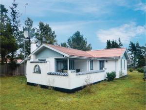 Two-Bedroom Holiday Home in Vaggerlose