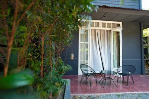 The Henry Hotel Manila