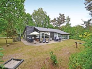 Awesome Home In Glesborg With Kitchen