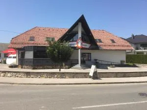 Apartments Avio - 戈雷尼斯卡地区采尔克列