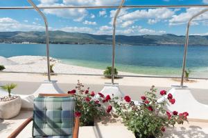Apartment Marin,seaview,terrace massage hot tube,grill place,parking