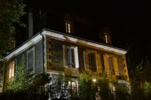 Sejours chez l'habitant La Maison Carree - Villa de charme - Clim & Piscine chauffee : photos des chambres