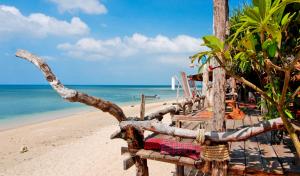 Lanta Emerald Bungalow