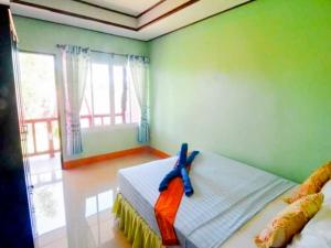 Lanta Emerald Bungalow