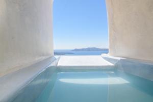 On the Cliff Suites Santorini Greece